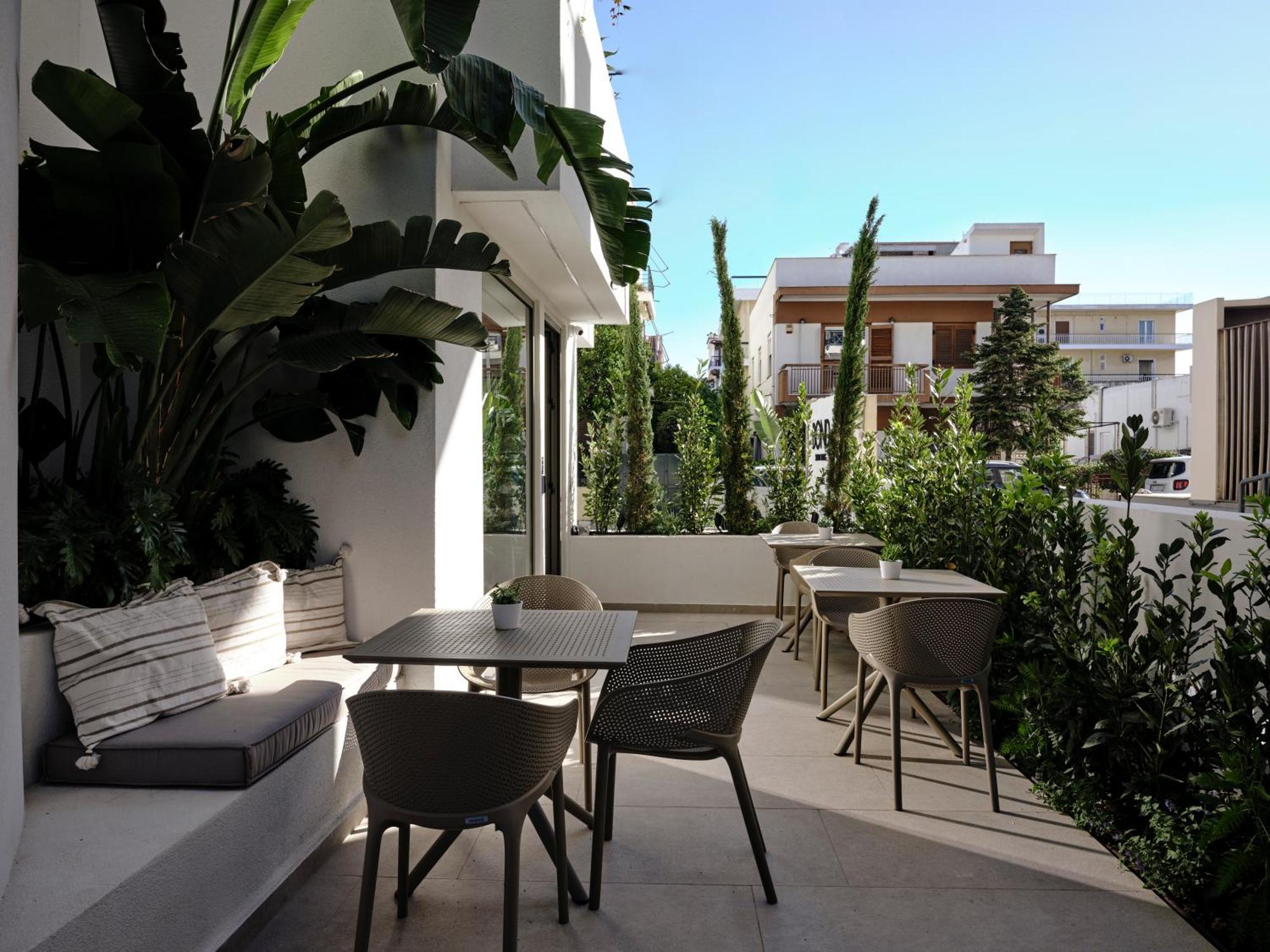 Bond Smart Living Suites Athen Exterior foto